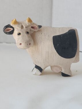 Artesania Rinconada Retired #194 Holstein Cow Uruguay  1970s Vintage READ